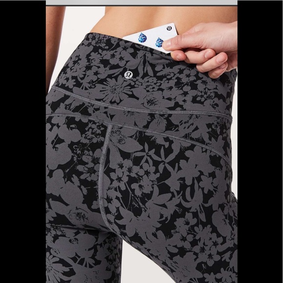 Lululemon In Movement Crop *Everlux 19" - Picture 3 of 7